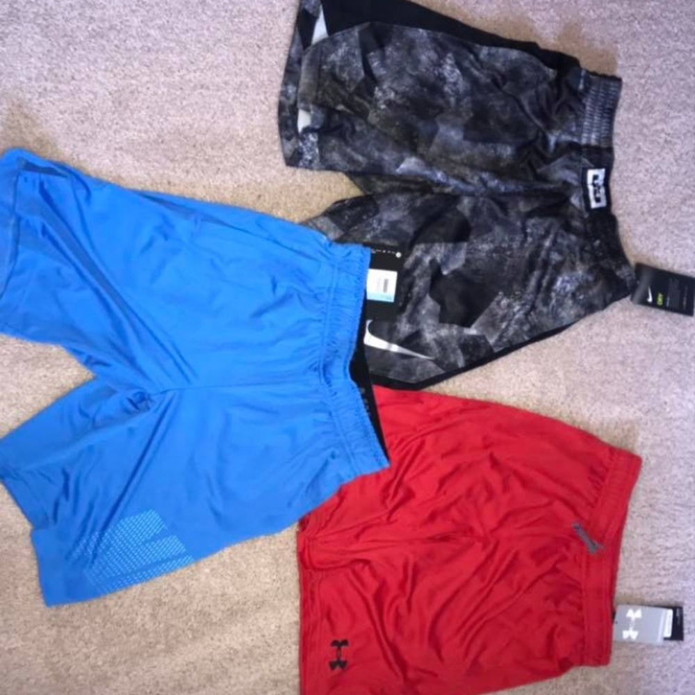 NWT Medium YOUTH Boy’s Shorts Under Armour & NIKE